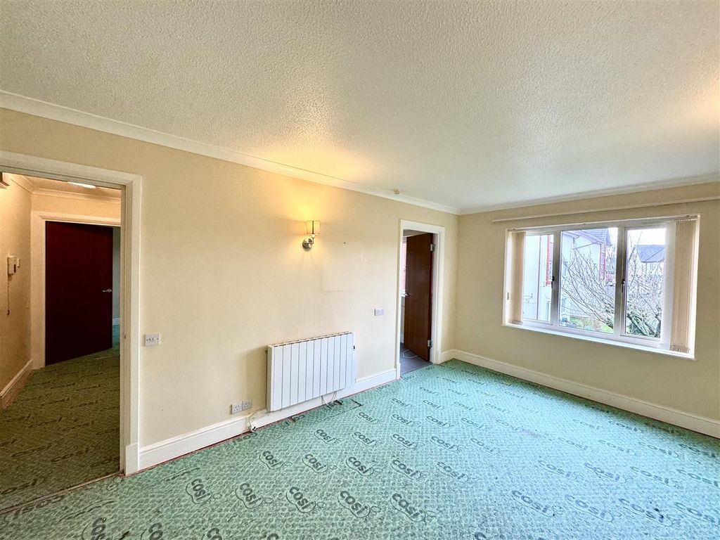 Property photo 2 of 9 Sitting Room