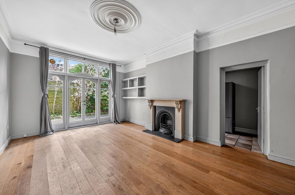 Property photo 2 of 20 1434717-20-69c3Ed...