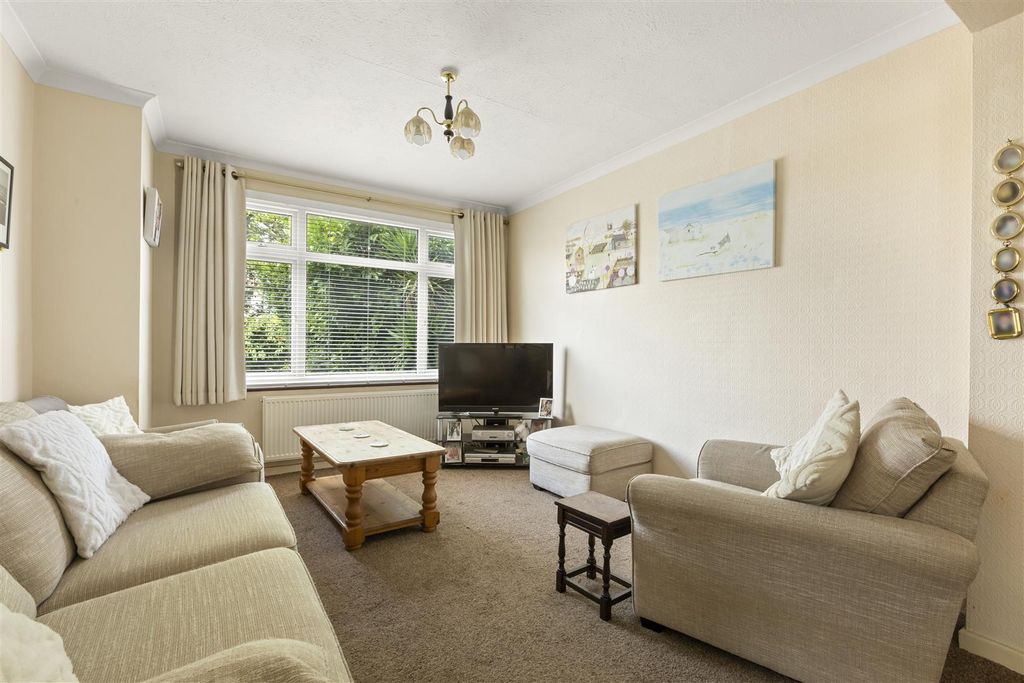 Property photo 2 of 16 1