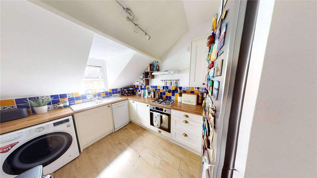 Property photo 3 of 7 Picture No. 02