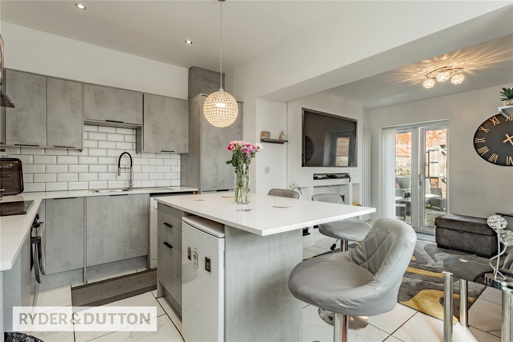 Property photo 1 of 23 Kitchen