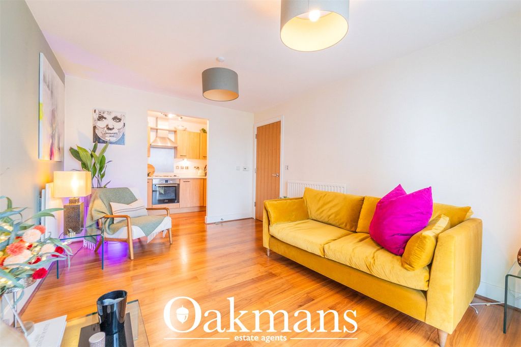 Property photo 3 of 19 Picture No. 11