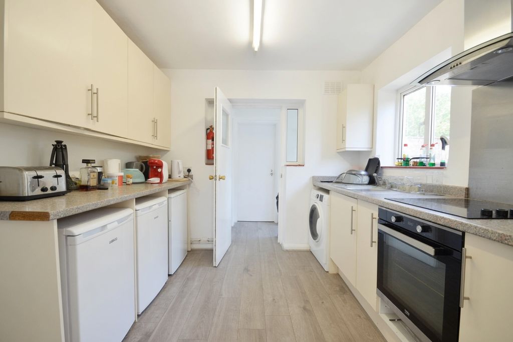 Property photo 2 of 10 Ebxg6