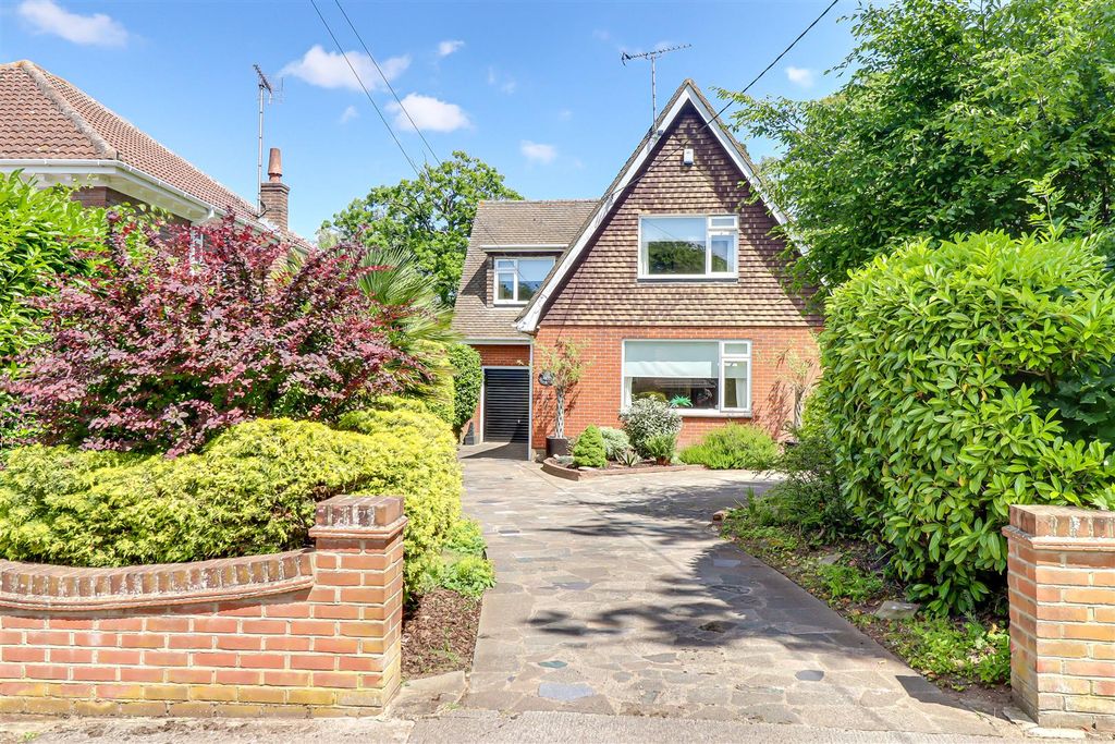 Property photo 1 of 31