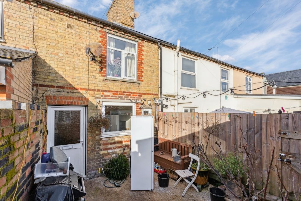 Property photo 1 of 5