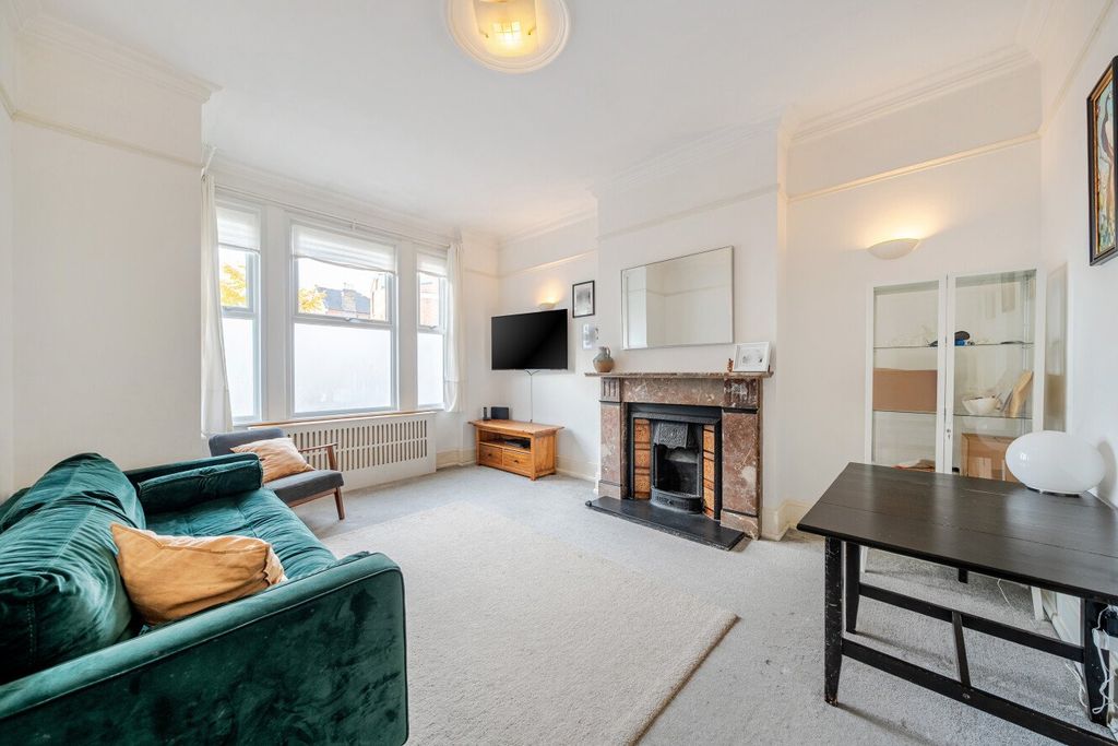 Property photo 2 of 15 Picture No. 12