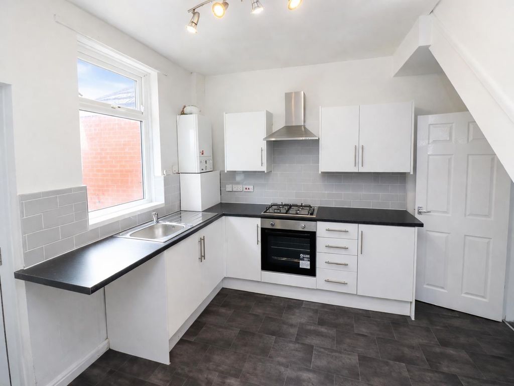 Property photo 2 of 6