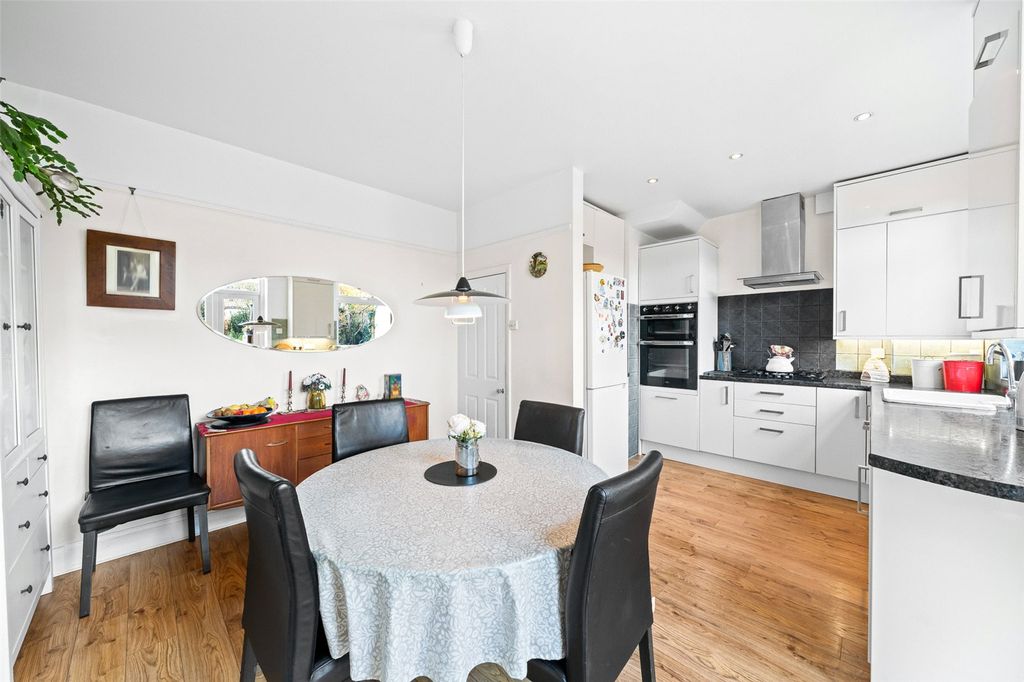 Property photo 3 of 23 Kitchen/Diner