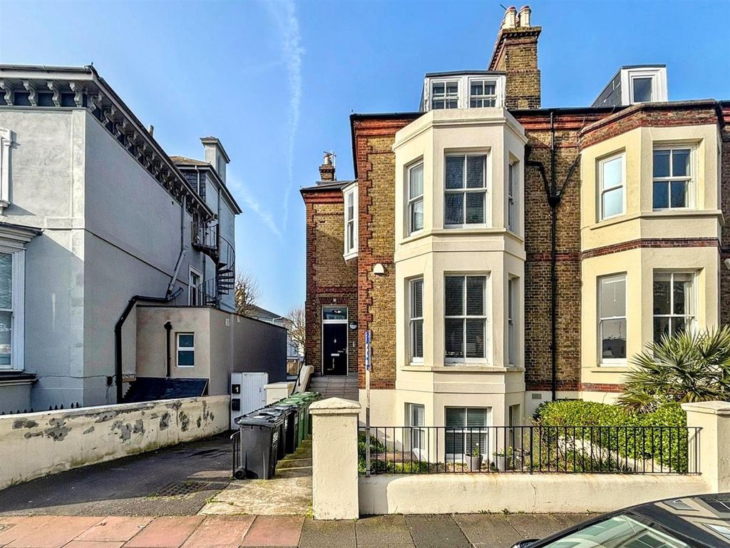 Property photo 1 of 11 Photo-2026-03-05-15-11-12 (2).Jpg