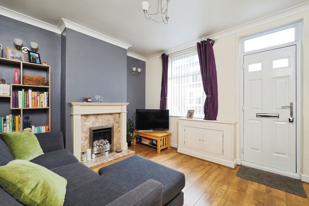 Property photo 2 of 17 Photo
