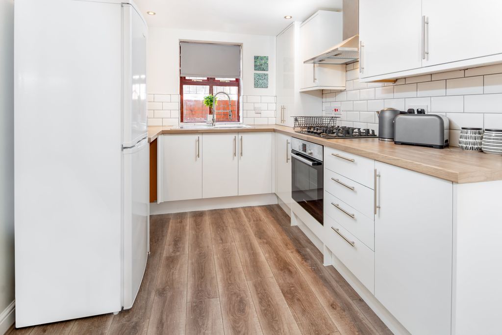 Property photo 3 of 6 A46A9348-Edit