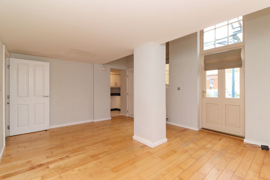 Property photo 2 of 9 Picture 2