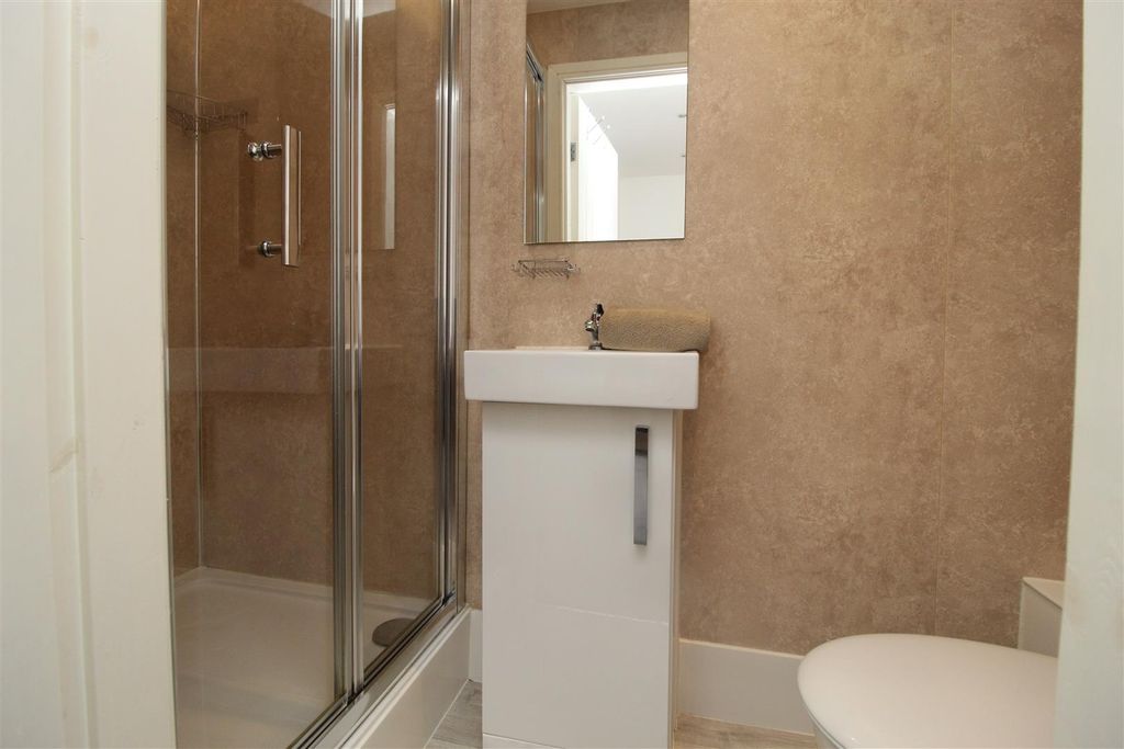 Property photo 3 of 11 Ca8B7A37-277B-42C7-8A51-4993002A1C68.Jpeg