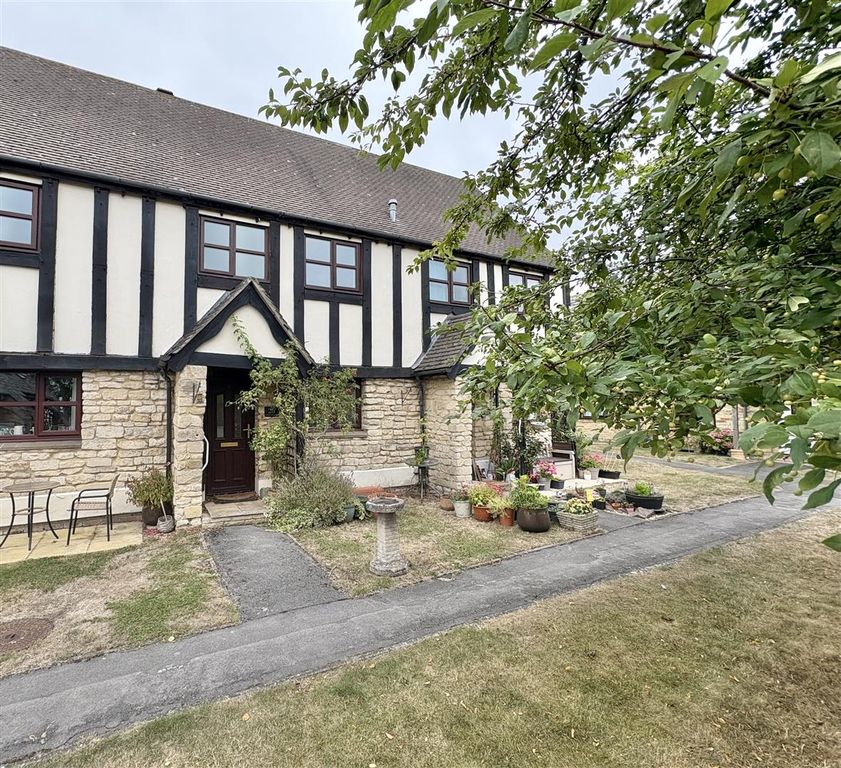 Property photo 1 of 8