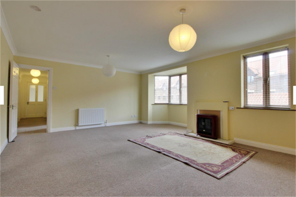 Property photo 1 of 12 (Main)