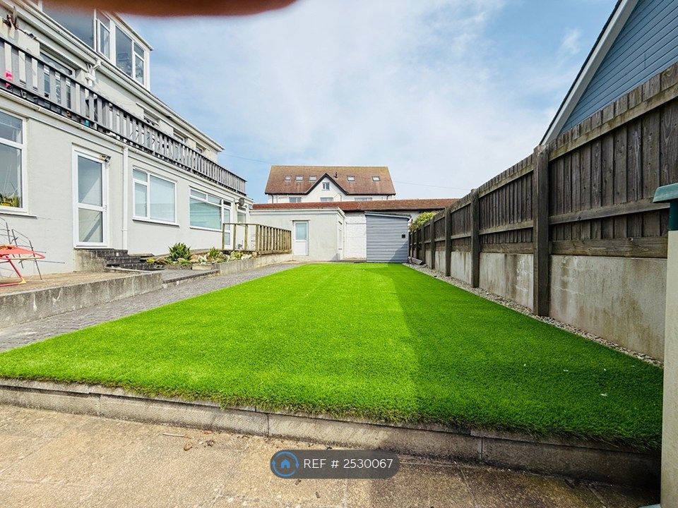 Property photo 1 of 12 Communal Garden