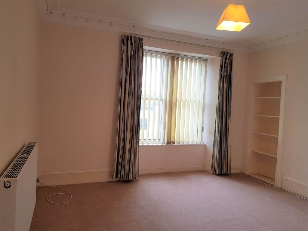 Property photo 2 of 6 Living Room