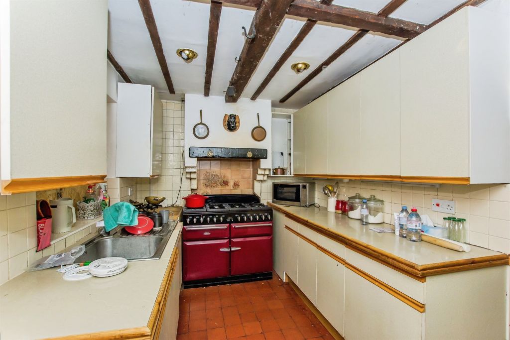 Property photo 2 of 12