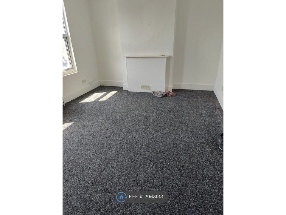 Property photo 1 of 3