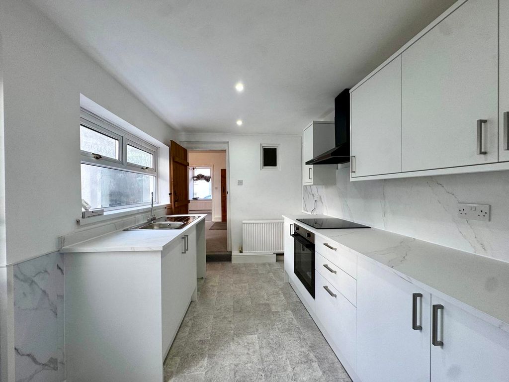Property photo 2 of 18 01F5De5d-Ae36-44B6-9c10-2Df804A46d95.Jpeg