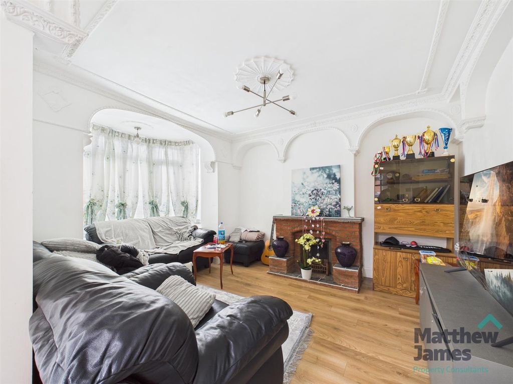 Property photo 2 of 16 Cam03063G0-Pr0141-Still001.Jpg