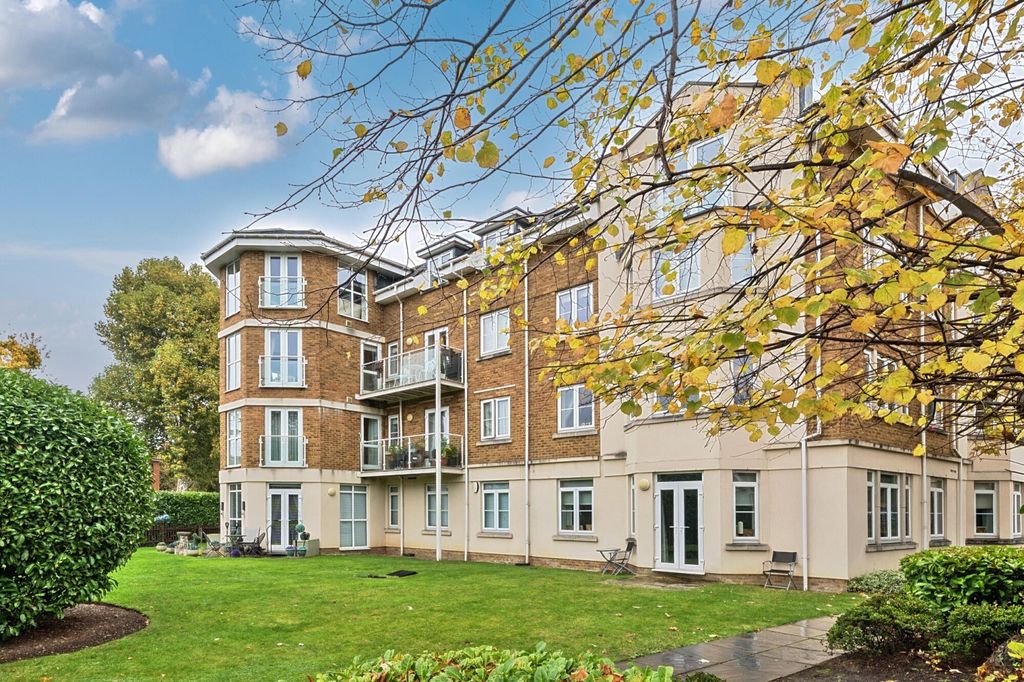 Property photo 1 of 15 External