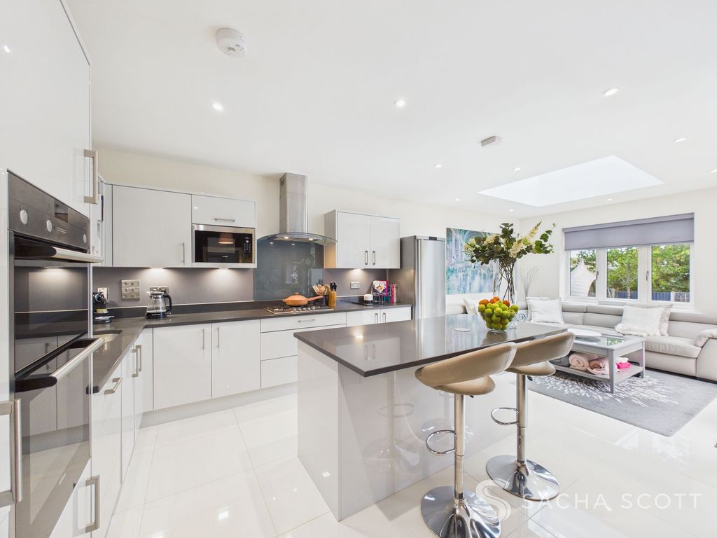 Property photo 3 of 39 Kitchen Area