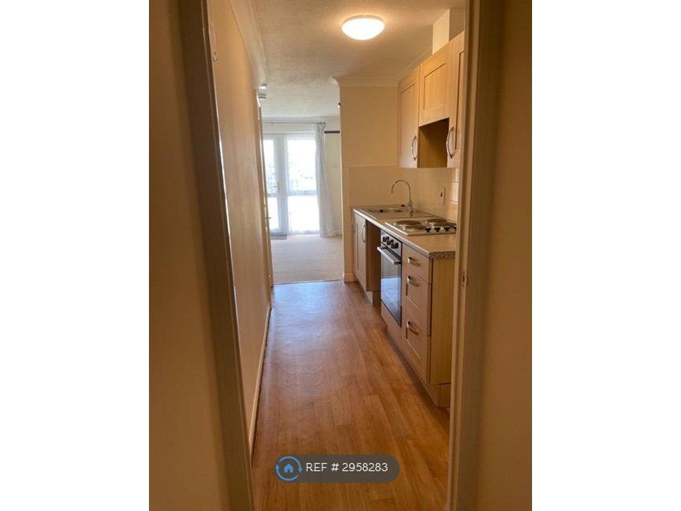 Property photo 3 of 4 Kitchen
