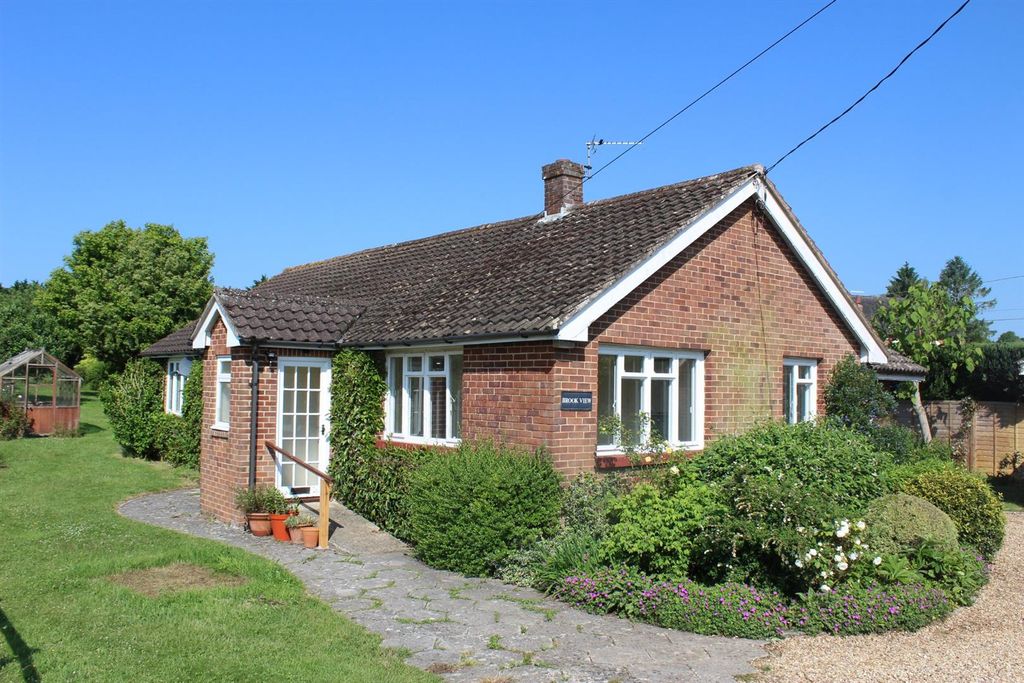 Property photo 1 of 12