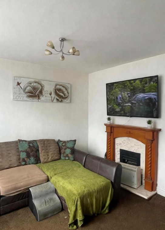 Property photo 2 of 17