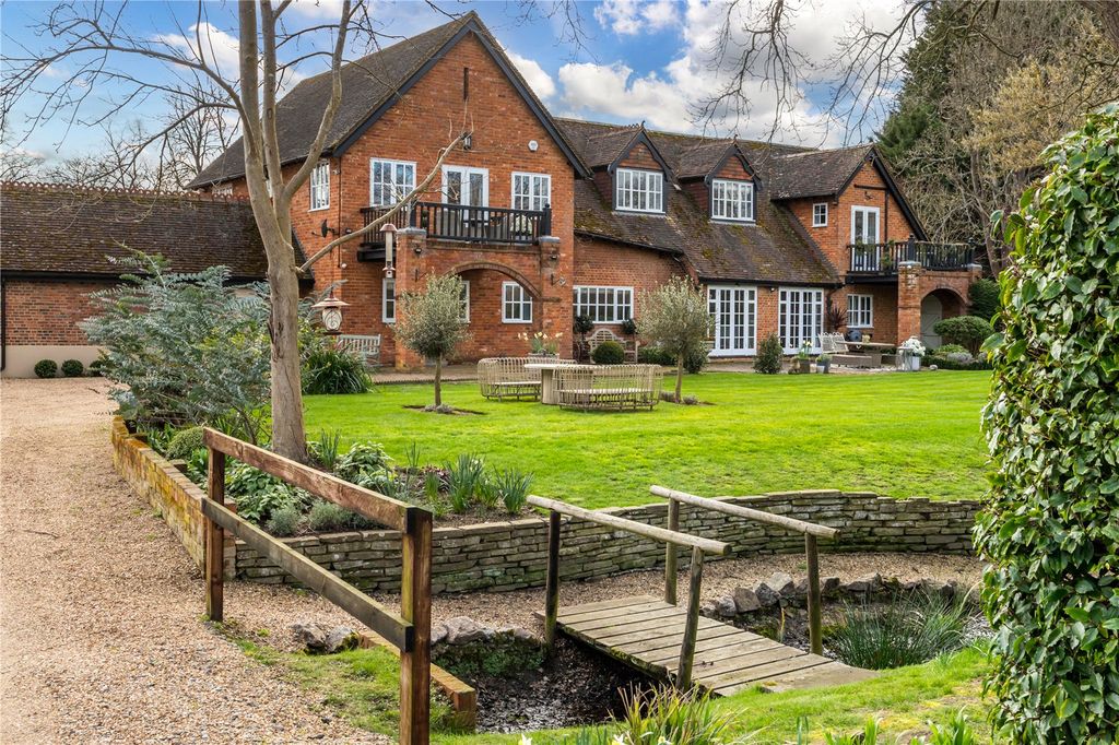 Property photo 1 of 47 House. Partnership