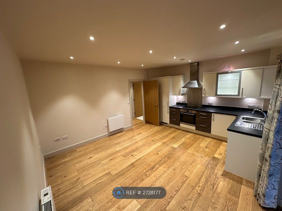 Property photo 1 of 12 Kitchen/ Sitting Room