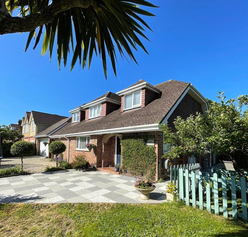 Property photo 2 of 31 Picture No. 76