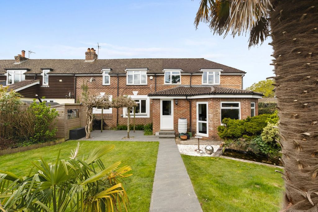 Property photo 1 of 28