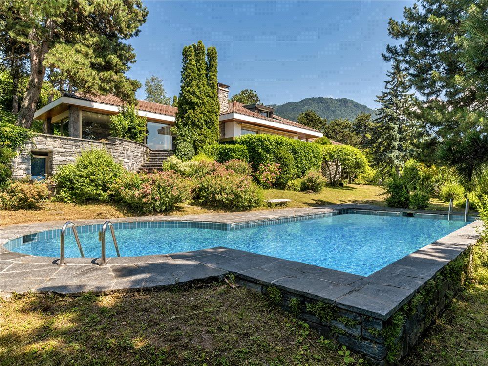 Property photo 1 of 18 For Sale In Blonay