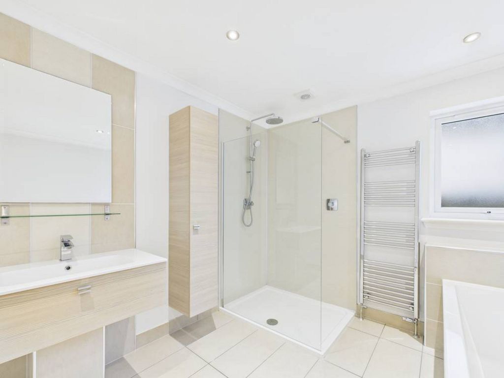 Property photo 2 of 35