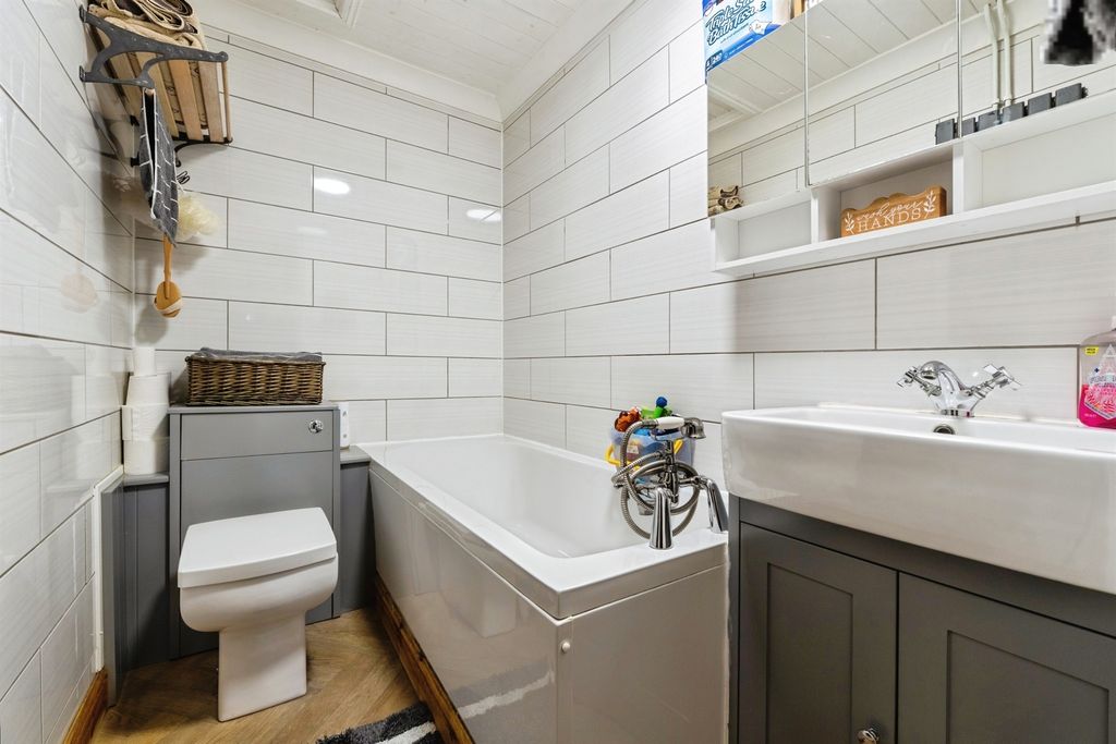 Additional image 18 of 4 bed semi-detached bungalow for saleSwallow Drive, Brandon IP27
