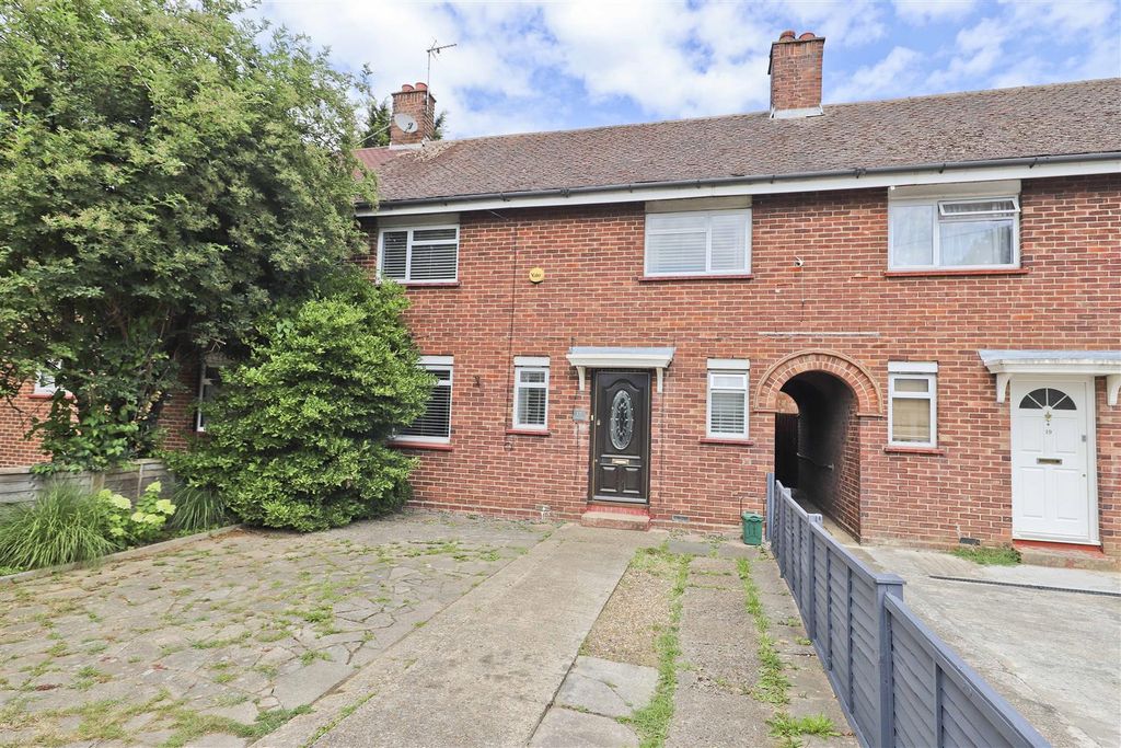 Property photo 1 of 16 External