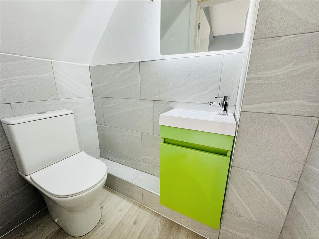 Additional image 13 of 4 bed flat to rent32 Vale Road, St Wulstans Apartments, Stourport On Severn DY13