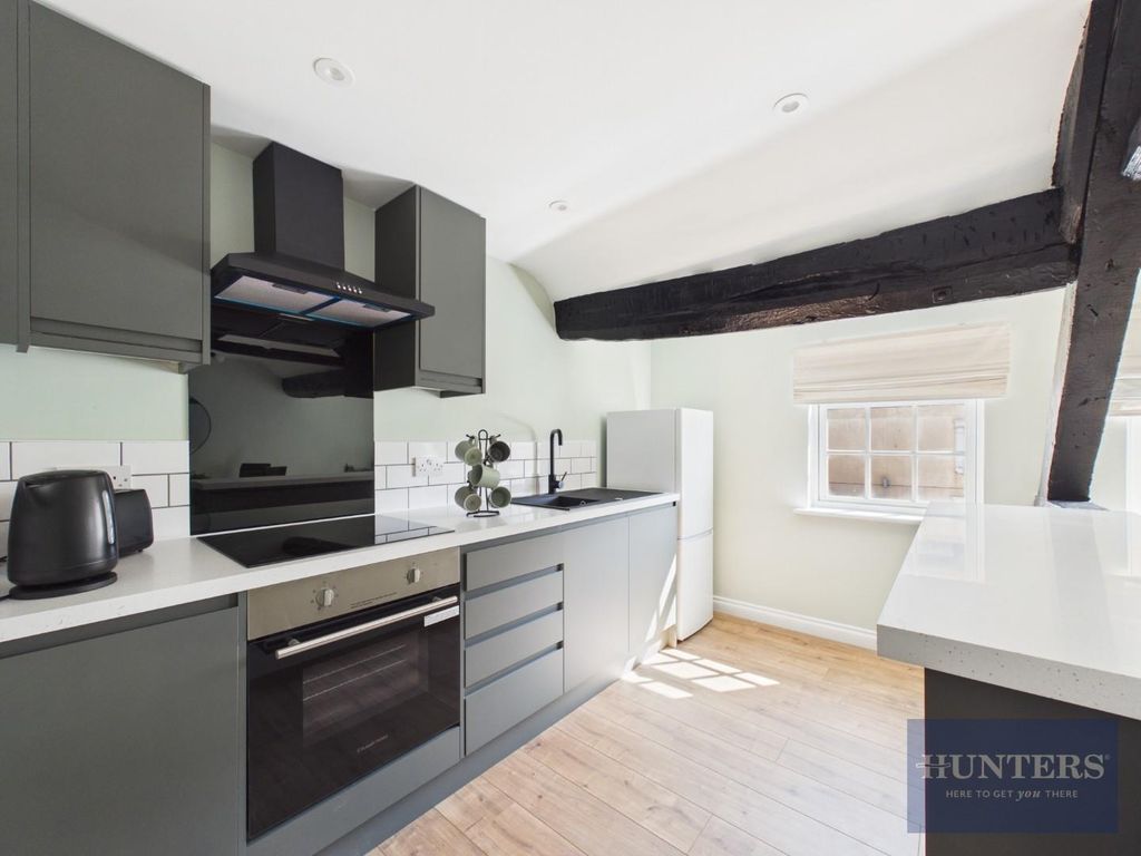 Property photo 1 of 16 Kitchen / Dining Area