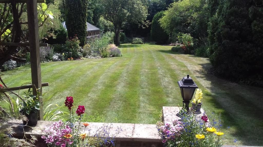 Property photo 2 of 17 Garden