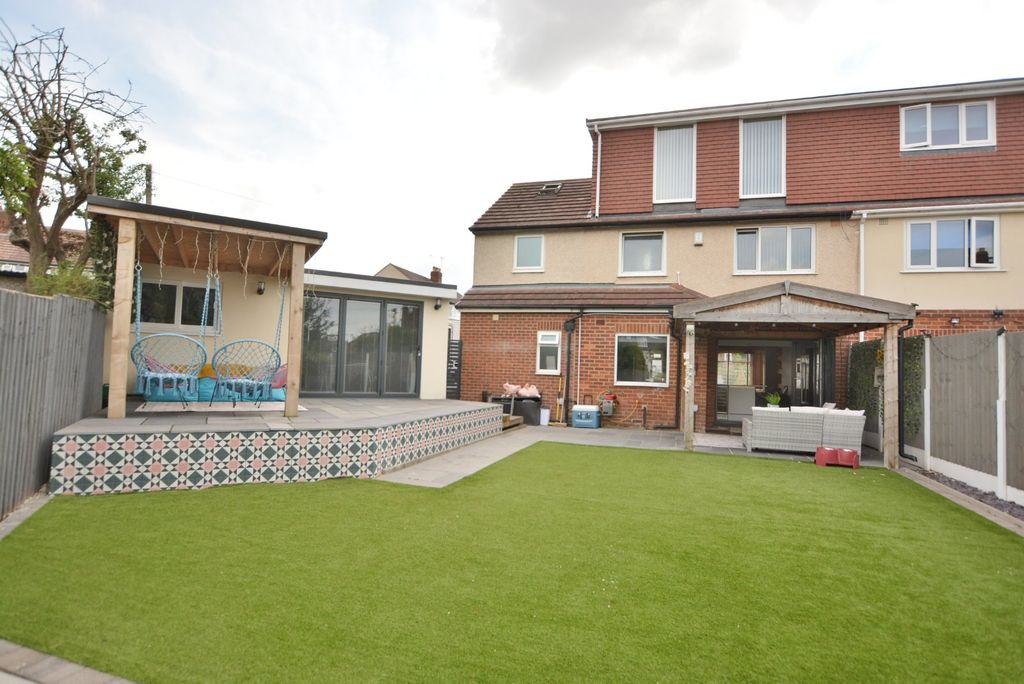 Property photo 1 of 23 Picture No. 20