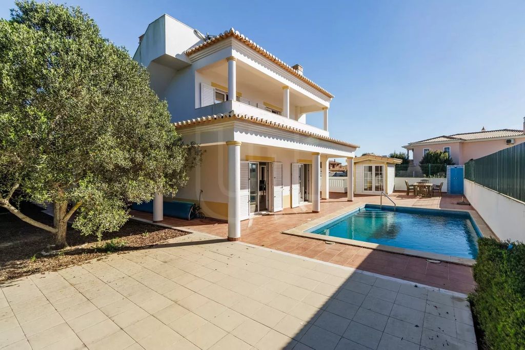 Property photo 1 of 126