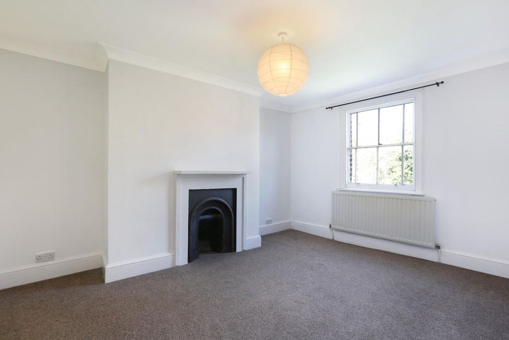 Property photo 2 of 10 Ach_7952.Jpg