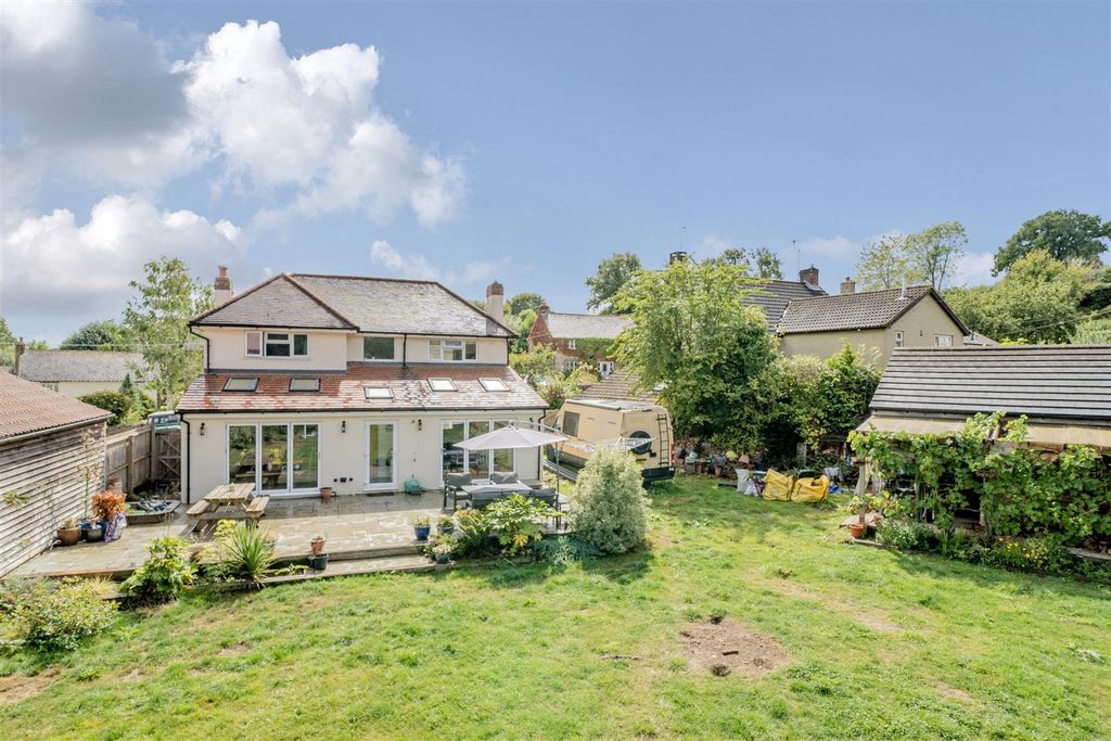 Property photo 1 of 28 1341944-1-68B1Dd085B8F9.Jpg