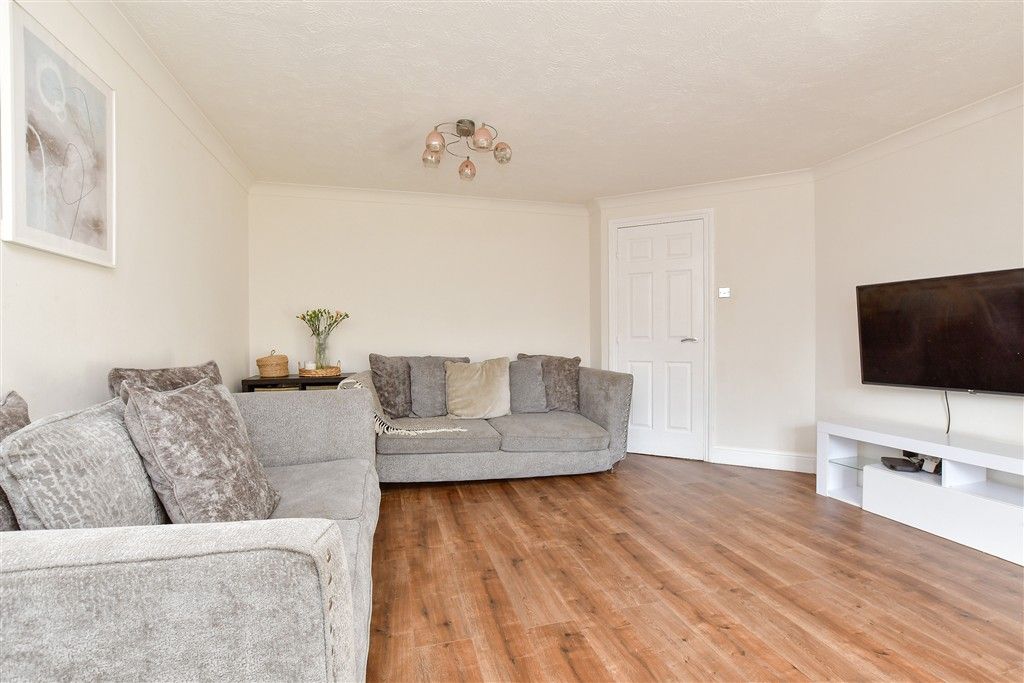 Property photo 2 of 11 Lounge/Diner