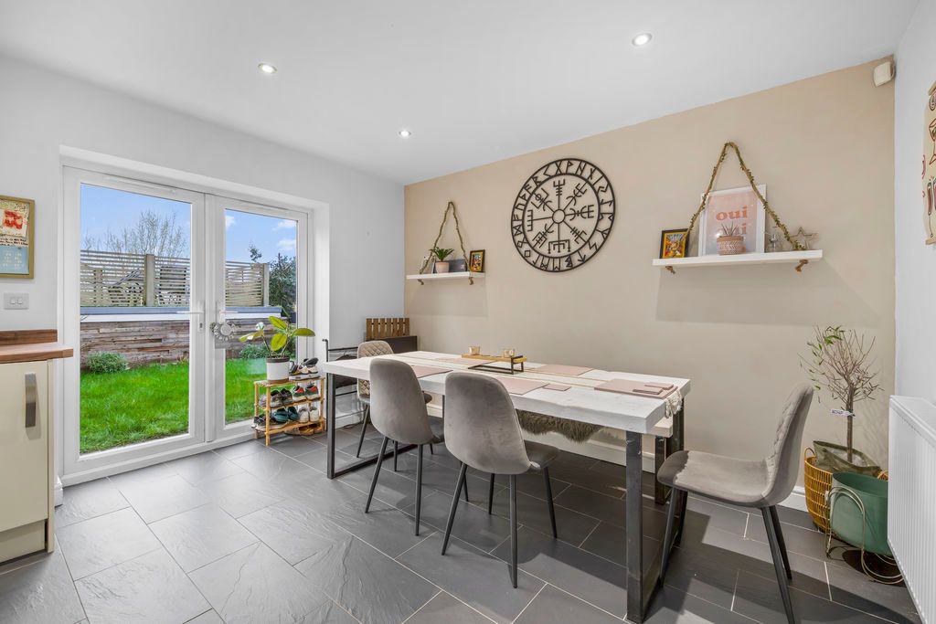 Property photo 2 of 30 Dining Area