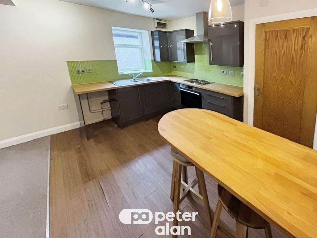 Property photo 3 of 12 Image