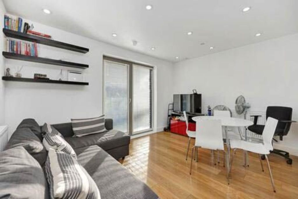 Property photo 2 of 10