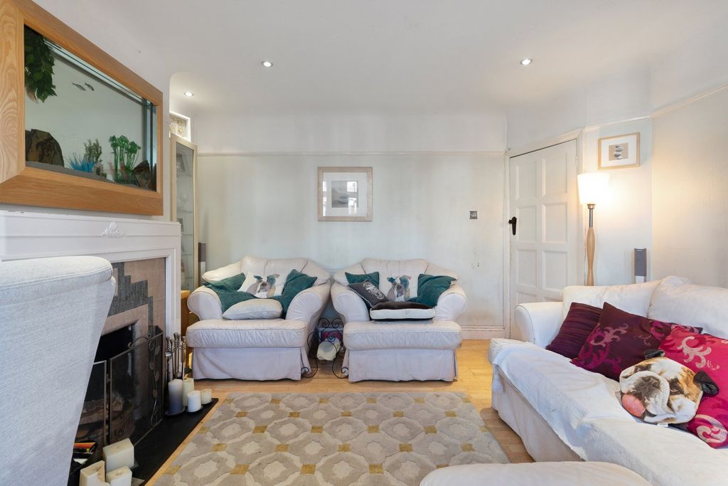 Property photo 3 of 22